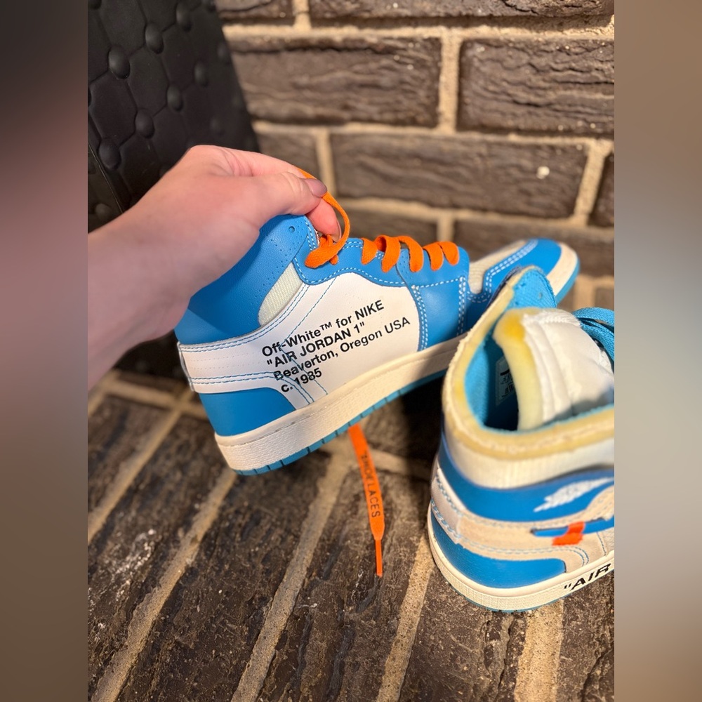 Off-White Air Jordan - Picture 3 of 5